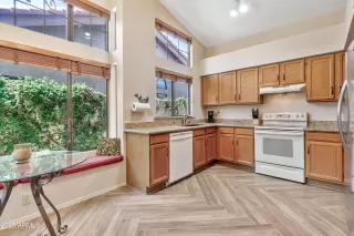 Photo #2: 6841565 Listing