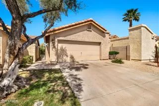 Photo #4: 6841565 Listing