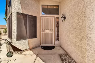 Photo #5: 6841565 Listing