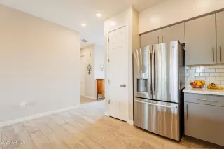 Photo #5: 6841639 Listing 