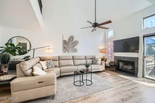 Photo #3: 6841722 Listing