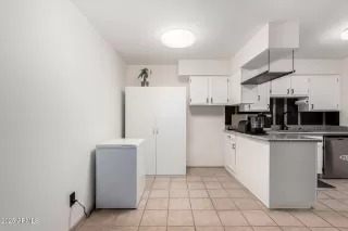 Photo #3: 6841812 Listing 