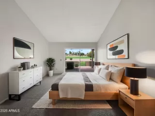 Photo #3: 6841894 Listing