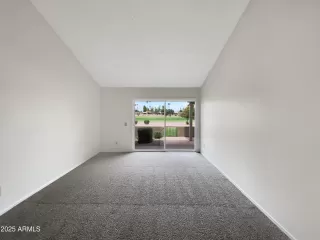 Photo #4: 6841894 Listing