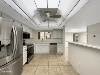 Photo #5: 6841894 Listing