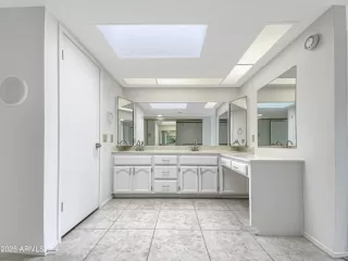 Photo #6: 6841894 Listing