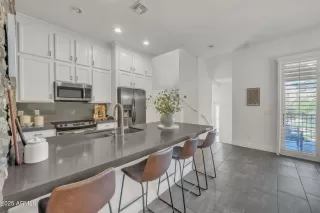 Photo #5: 6841963 Listing 