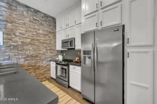 Photo #6: 6841963 Listing 