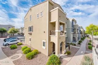 Photo #1: 6842128 Listing