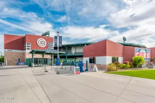 Photo #4: 6842128 Listing