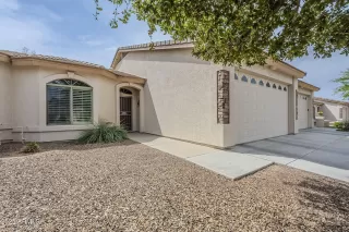 Photo #2: 6842185 Listing