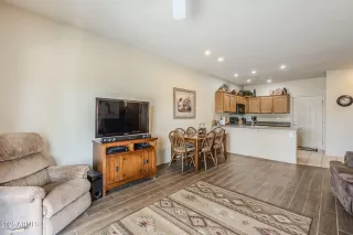 Photo #6: 6842185 Listing