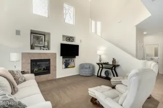 Photo #6: 6842217 Listing