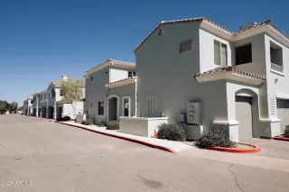 Photo #2: 6842323 Listing 