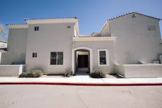 Photo #4: 6842323 Listing 