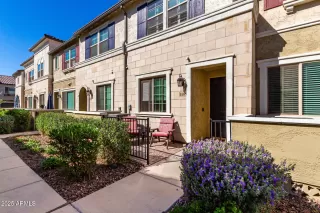 Photo #2: 6842368 Listing