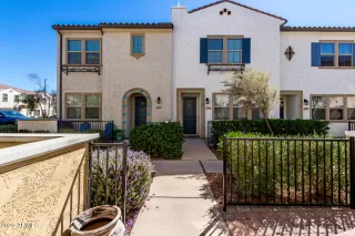 Photo #4: 6842368 Listing