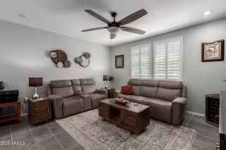 Photo #6: 6842368 Listing