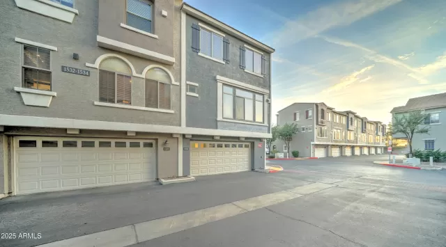 MLS: 6842427 Condo For Sale