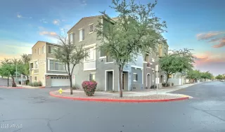 Photo #2: 6842427 Listing