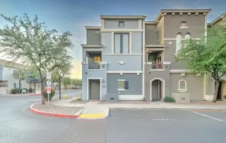 Photo #4: 6842427 Listing