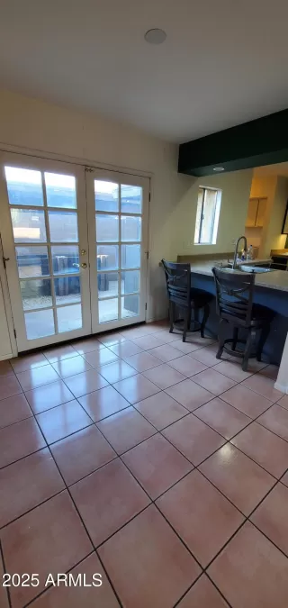 Photo #6: 6842470 Listing 