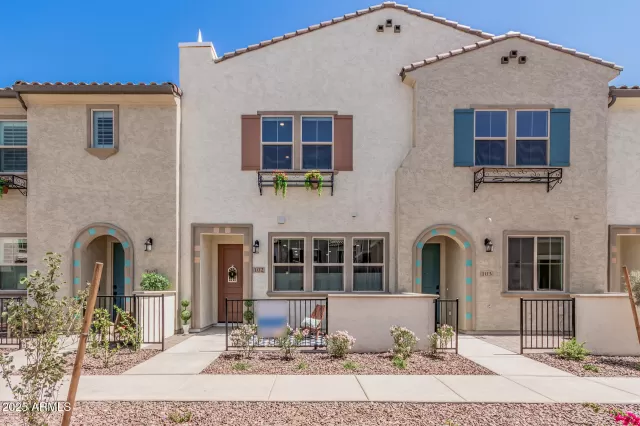 MLS: 6842482 Condo For Sale