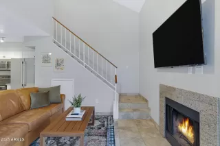 Photo #5: 6842518 Listing