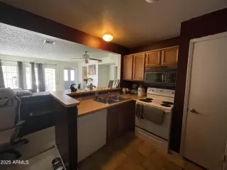 Photo #5: 6842533 Listing