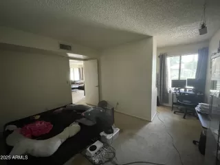 Photo #6: 6842533 Listing