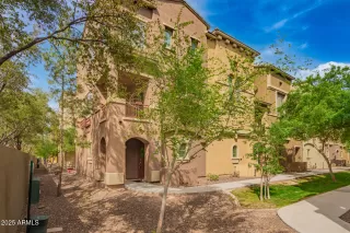 Photo #2: 6842629 Listing