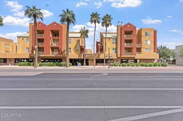 MLS: 6842734 Condo For Sale