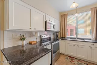 Photo #3: 6842734 Listing