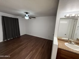 Photo #3: 6842895 Listing