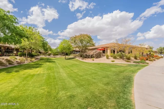 MLS: 6842914 Condo For Sale