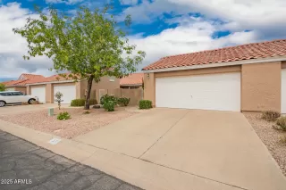 Photo #4: 6842919 Listing