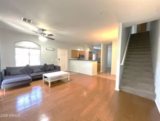 Photo #4: 6842932 Listing 