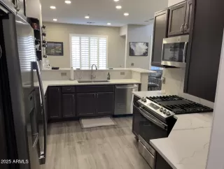 Photo #4: 6843140 Listing