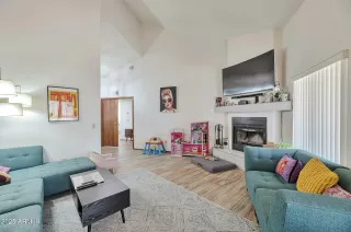 Photo #3: 6843300 Listing 