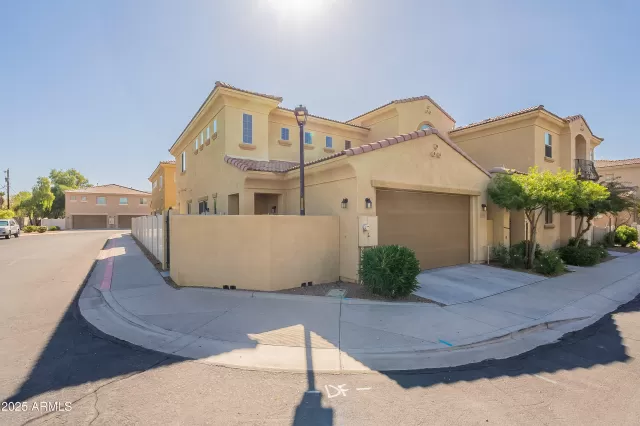 MLS: 6843310 Condo For Sale