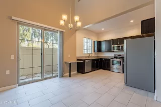 Photo #5: 6843310 Listing