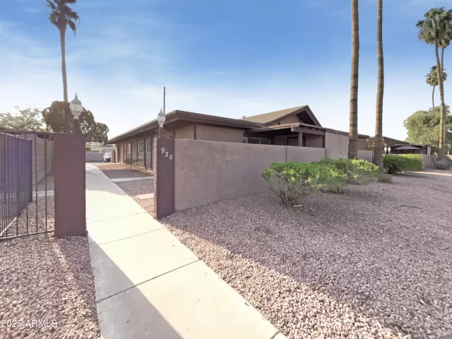 MLS: 6843467 Condo For Sale