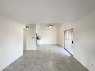 Photo #2: 6843467 Listing 