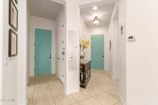 Photo #4: 6843601 Listing