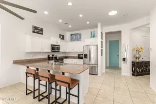 Photo #6: 6843601 Listing