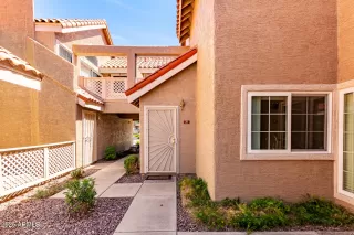 Photo #4: 6843803 Listing