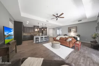 Photo #4: 6843886 Listing