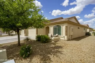 Photo #2: 6843983 Listing