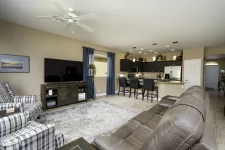 Photo #4: 6843983 Listing