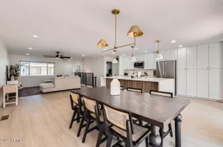 Photo #5: 6844023 Listing 